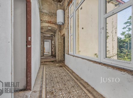 Prodej nájemního domu, 851 m²
