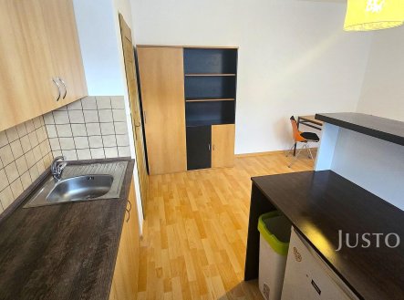 Pronájem bytu, 1+kk, 28 m²