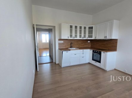 Pronájem bytu, 2+1, 77 m²