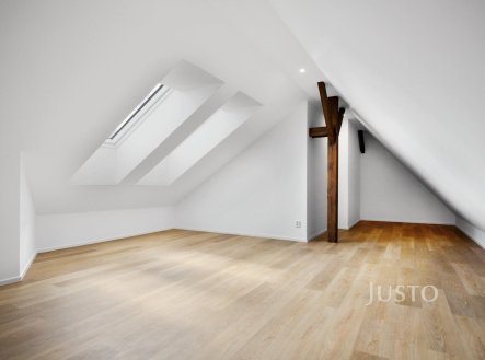Pronájem bytu, 2+kk, 94 m²