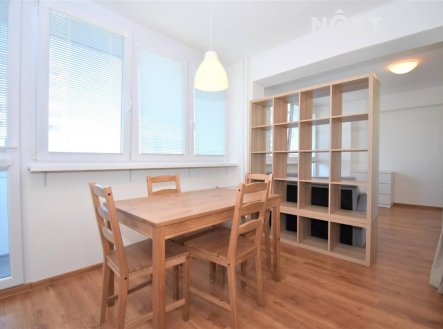 Pronájem bytu, 1+kk, 42 m²