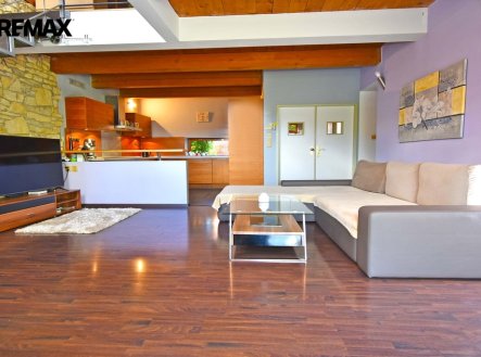Pronájem domu/vily, 164 m²