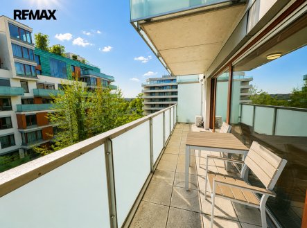 Pronájem bytu, 1+kk, 42 m²