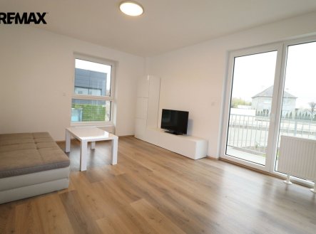 Pronájem bytu, 1+kk, 37 m²