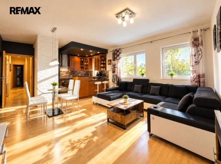 Pronájem bytu, 3+kk, 65 m²