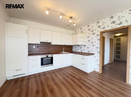 Pronájem bytu, 3+kk, 75 m²