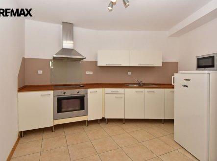 Pronájem bytu, 1+kk, 40 m²