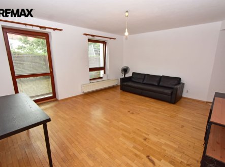 Pronájem bytu, 1+kk, 40 m²
