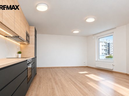 Pronájem bytu, 2+kk, 67 m²