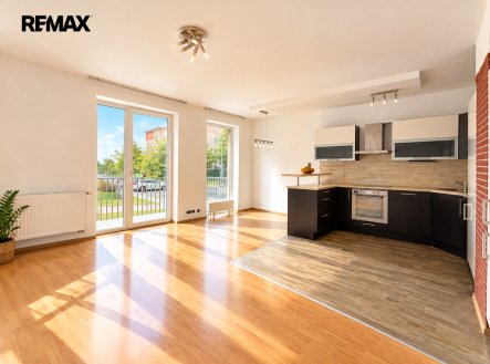 Pronájem bytu, 3+kk, 85 m²