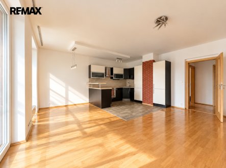 Pronájem bytu, 3+kk, 85 m²