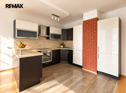 Pronájem bytu, 3+kk, 85 m²