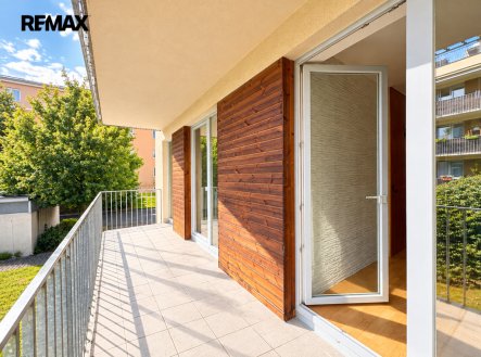 Pronájem bytu, 3+kk, 85 m²