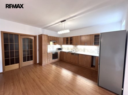 Pronájem bytu, 4+kk, 186 m²