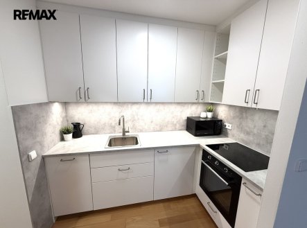 Pronájem bytu, 3+kk, 70 m²
