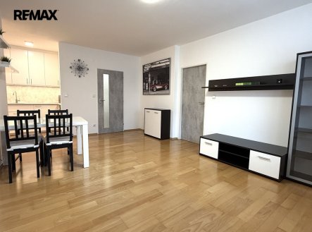 Pronájem bytu, 3+kk, 70 m²