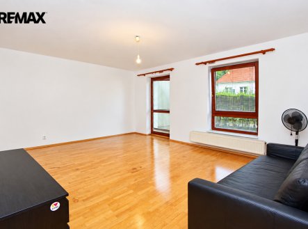 Pronájem bytu, 1+kk, 40 m²