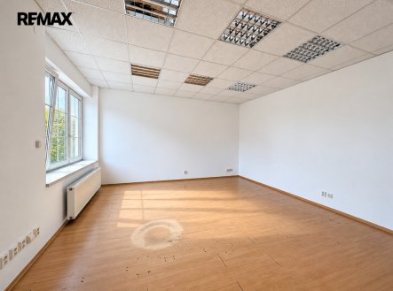Pronájem kanceláře, 66 m²
