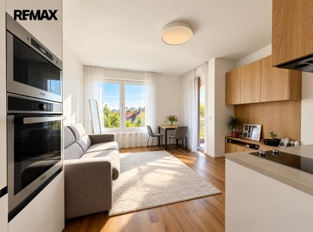Pronájem bytu, 1+kk, 35 m²