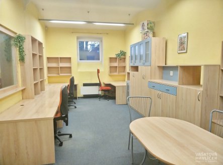 Pronájem skladu, 413 m²