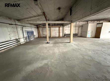 Pronájem skladu, 177 m²