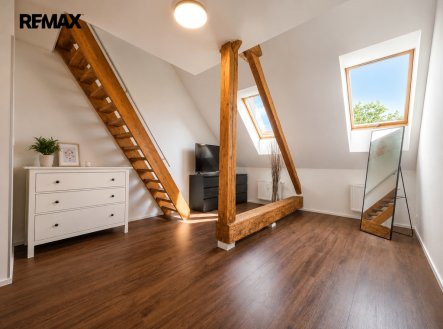 Pronájem bytu, 1+1, 53 m²