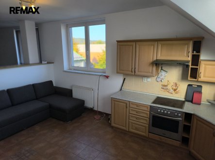 Pronájem bytu, 1+kk, 50 m²