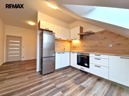 Pronájem bytu, 2+1, 96 m²