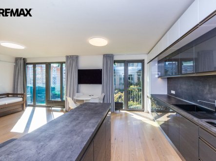 Pronájem bytu, 2+kk, 66 m²