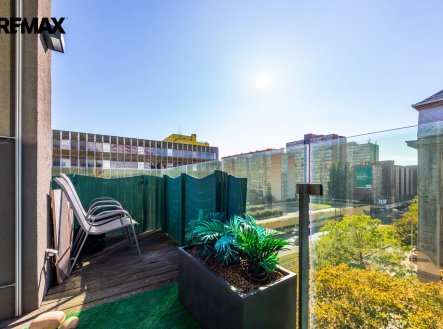 Pronájem bytu, 2+kk, 66 m²