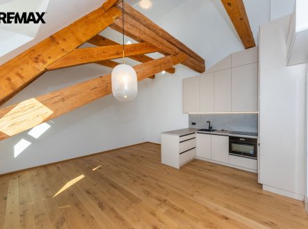 Pronájem bytu, 2+kk, 66 m²