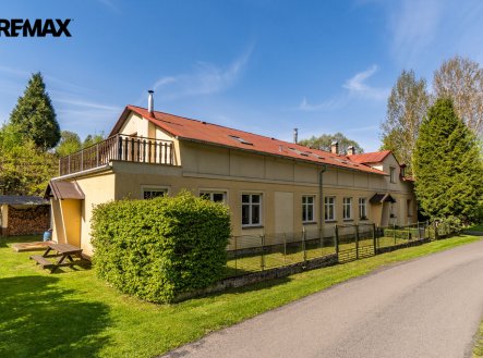Prodej hotel, 421 m²
