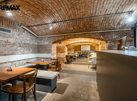 Pronájem restaurace, 254 m²