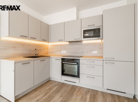 Pronájem bytu, 2+kk, 45 m²
