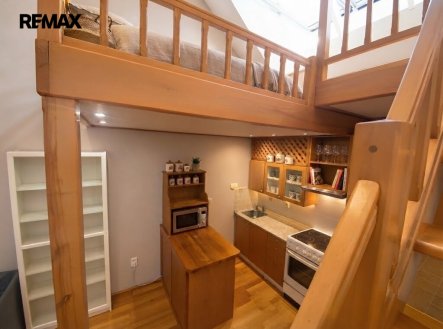 Pronájem bytu, 1+kk, 31 m²