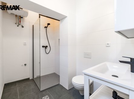 Pronájem bytu, 2+kk, 42 m²