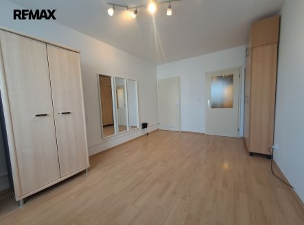 Pronájem bytu, 2+1, 77 m²
