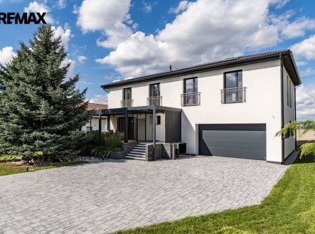 Prodej domu/vily, 329 m²