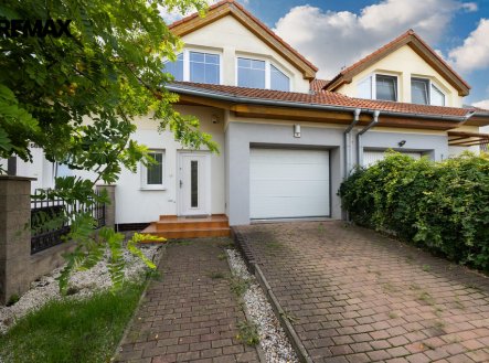 Pronájem domu/vily, 151 m²