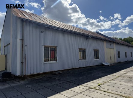 Pronájem skladu, 7 000 m²
