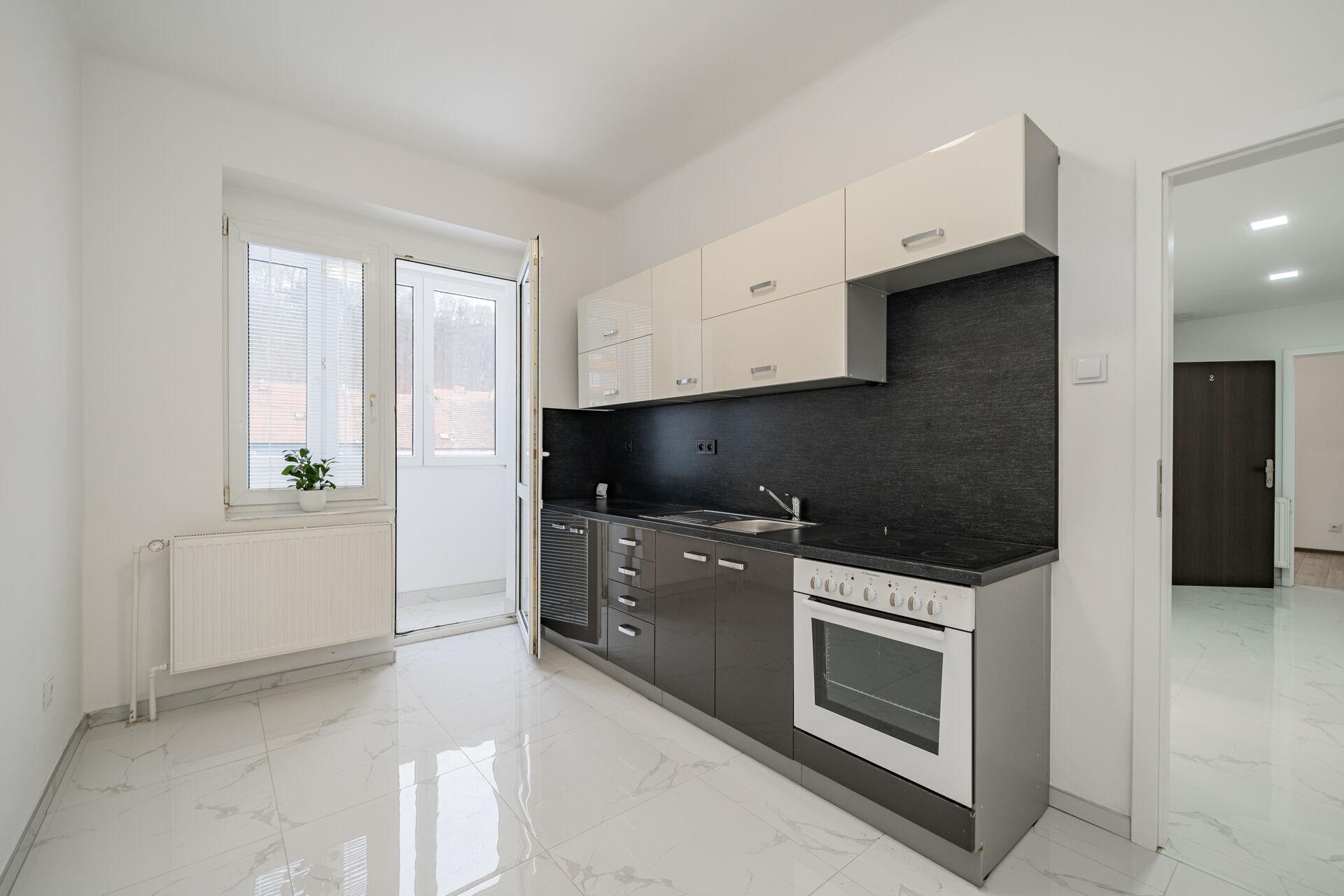 Prodej bytu 3+1/L, 92m2, s garáží, sklepem, ul.Vrchlického, Kralupy nad Vltavou