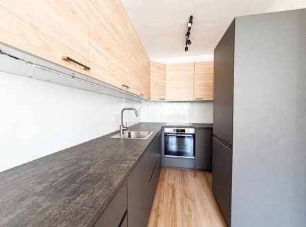 Pronájem bytu, 2+kk, 43 m²