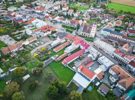 Prodej domu/vily, 700 m²
