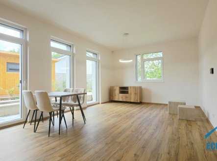 Pronájem kanceláře, 55 m²