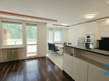 Pronájem bytu, 3+kk, 72 m²