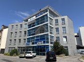 Pronájem kanceláře, 250 m²