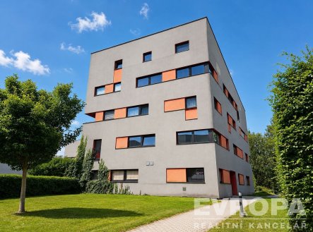 Pronájem bytu, 3+kk, 80 m²