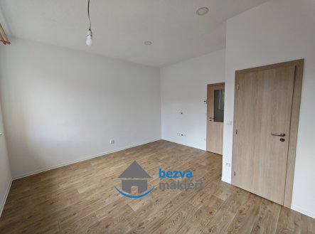 Pronájem bytu, 2+kk, 42 m²