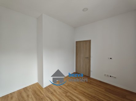 Pronájem bytu, 2+kk, 42 m²