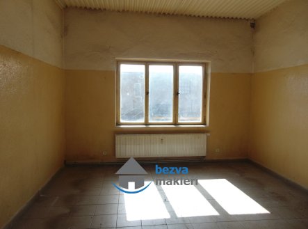 Pronájem komerčního objektu, sklad, 24 m²